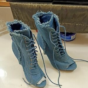 Top Moda Women's Frayed Denim Peep Toe Stiletto Booties  Lace Up Size 6